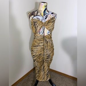 Fashion nova zebra print dress. Size: L.